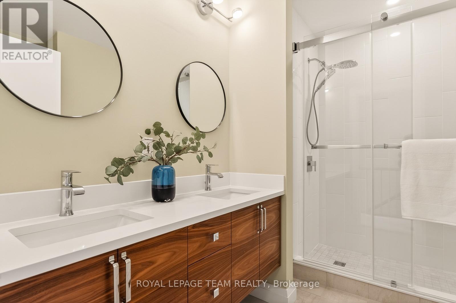 164 DUFFERIN ROAD - 29