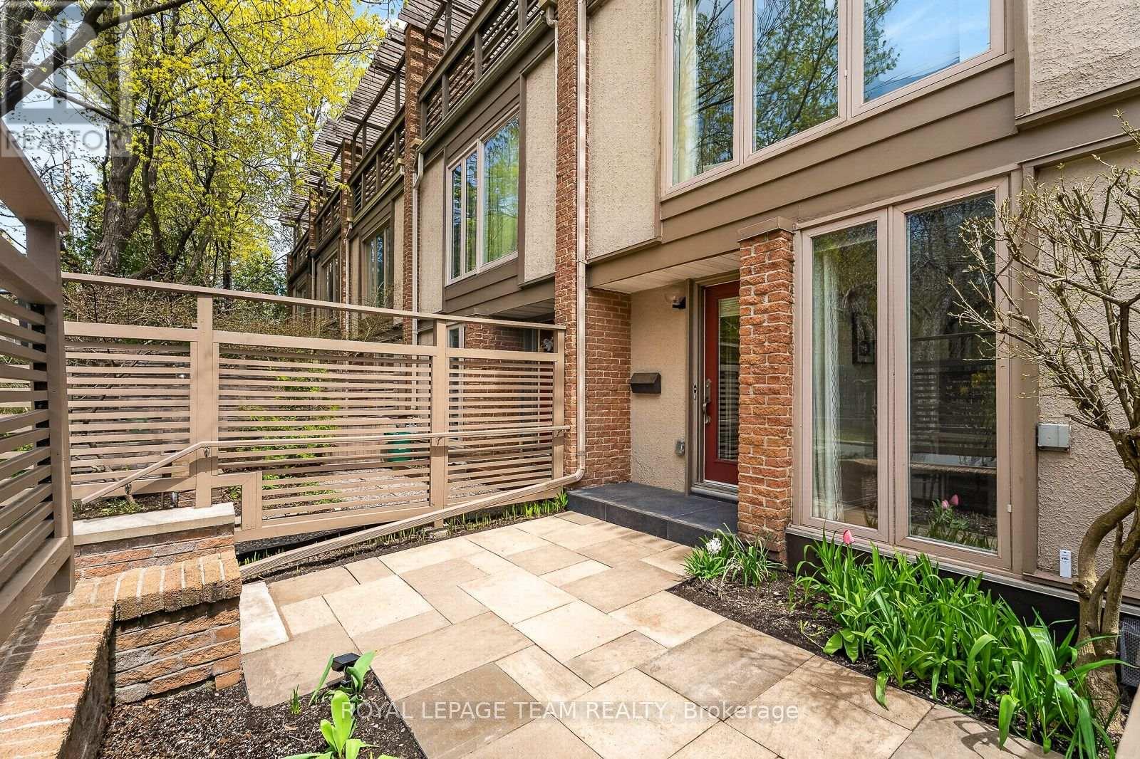 164 DUFFERIN ROAD - 4