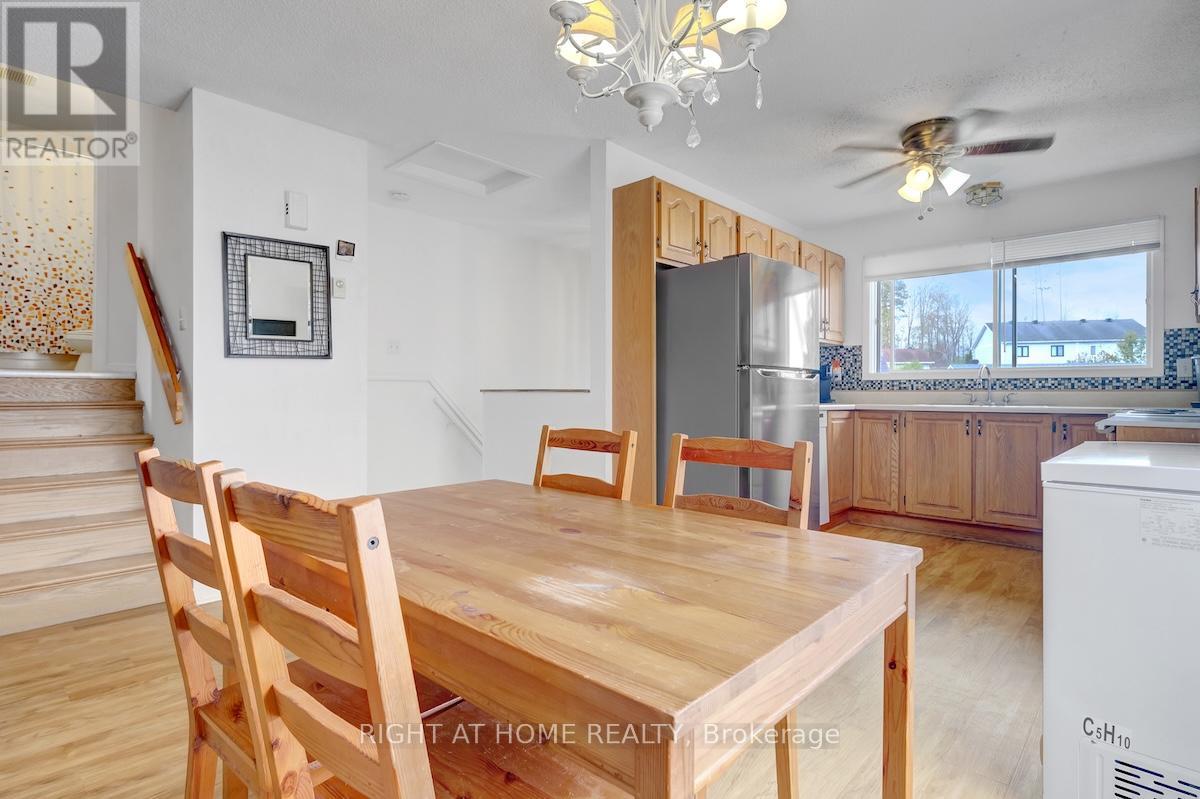 951 LAWRENCE STREET - 12