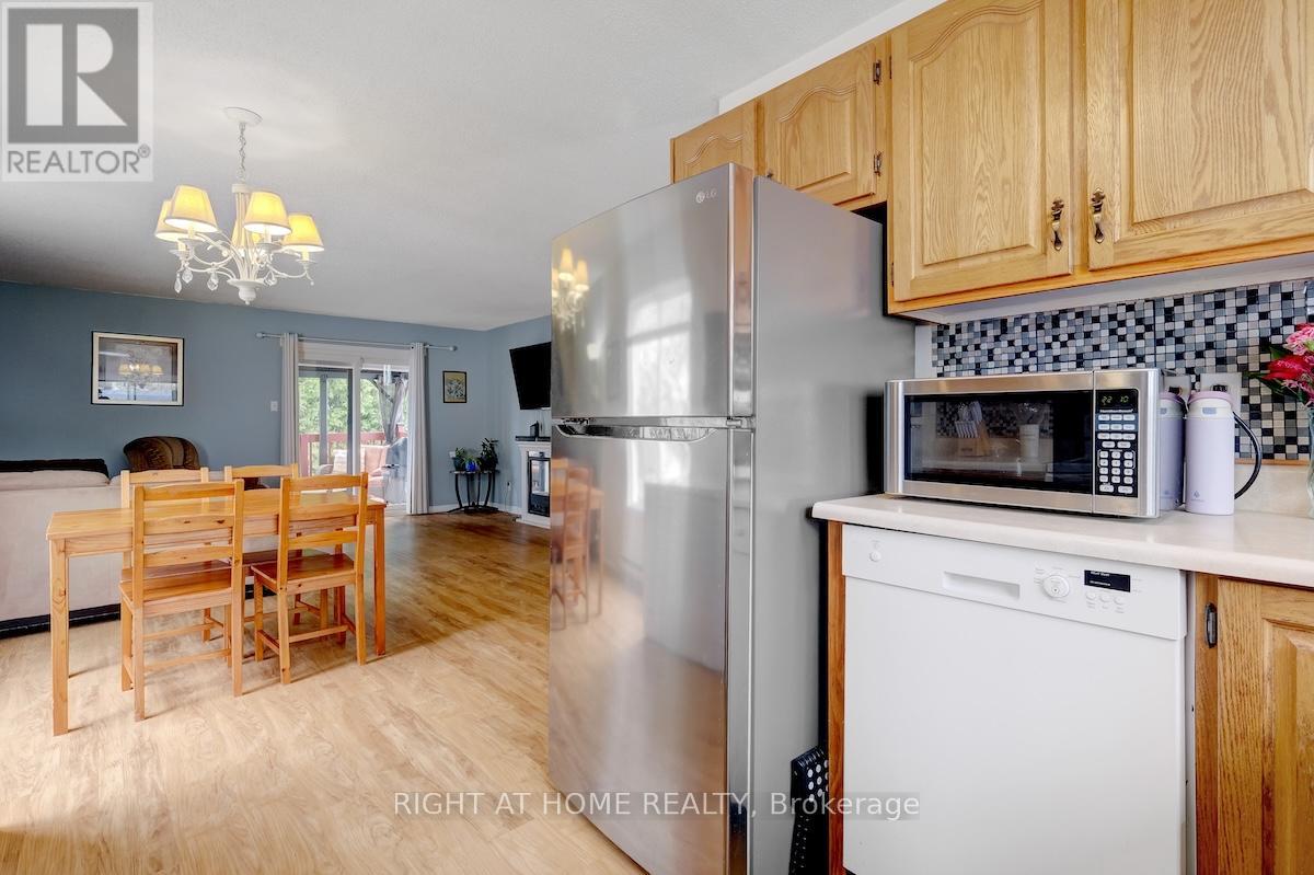 951 LAWRENCE STREET - 15