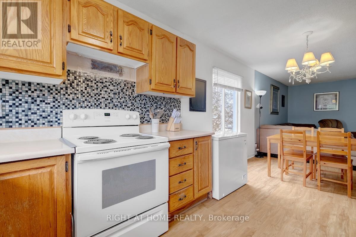 951 LAWRENCE STREET - 16
