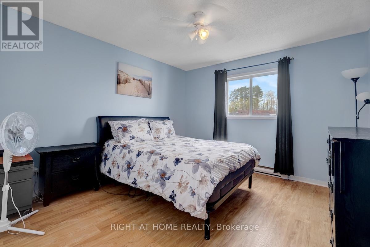 951 LAWRENCE STREET - 17