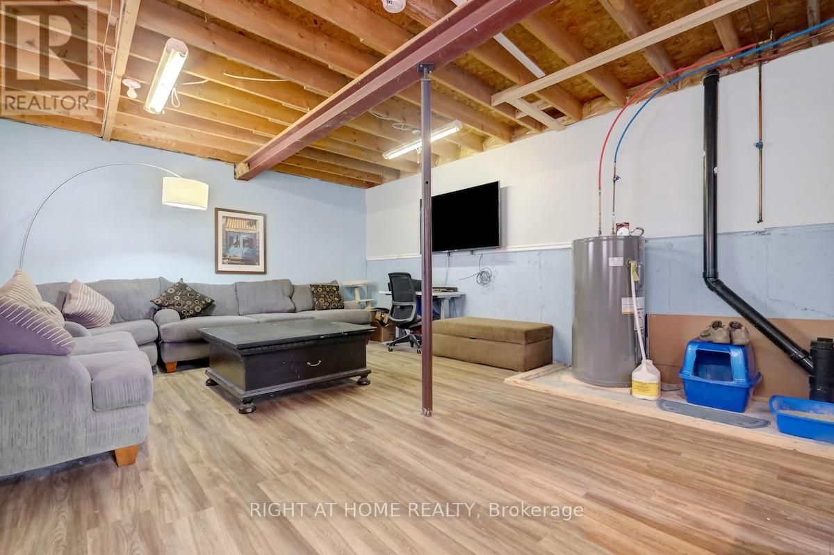 951 LAWRENCE STREET - 23