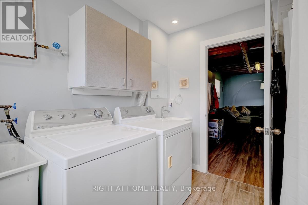 951 LAWRENCE STREET - 27