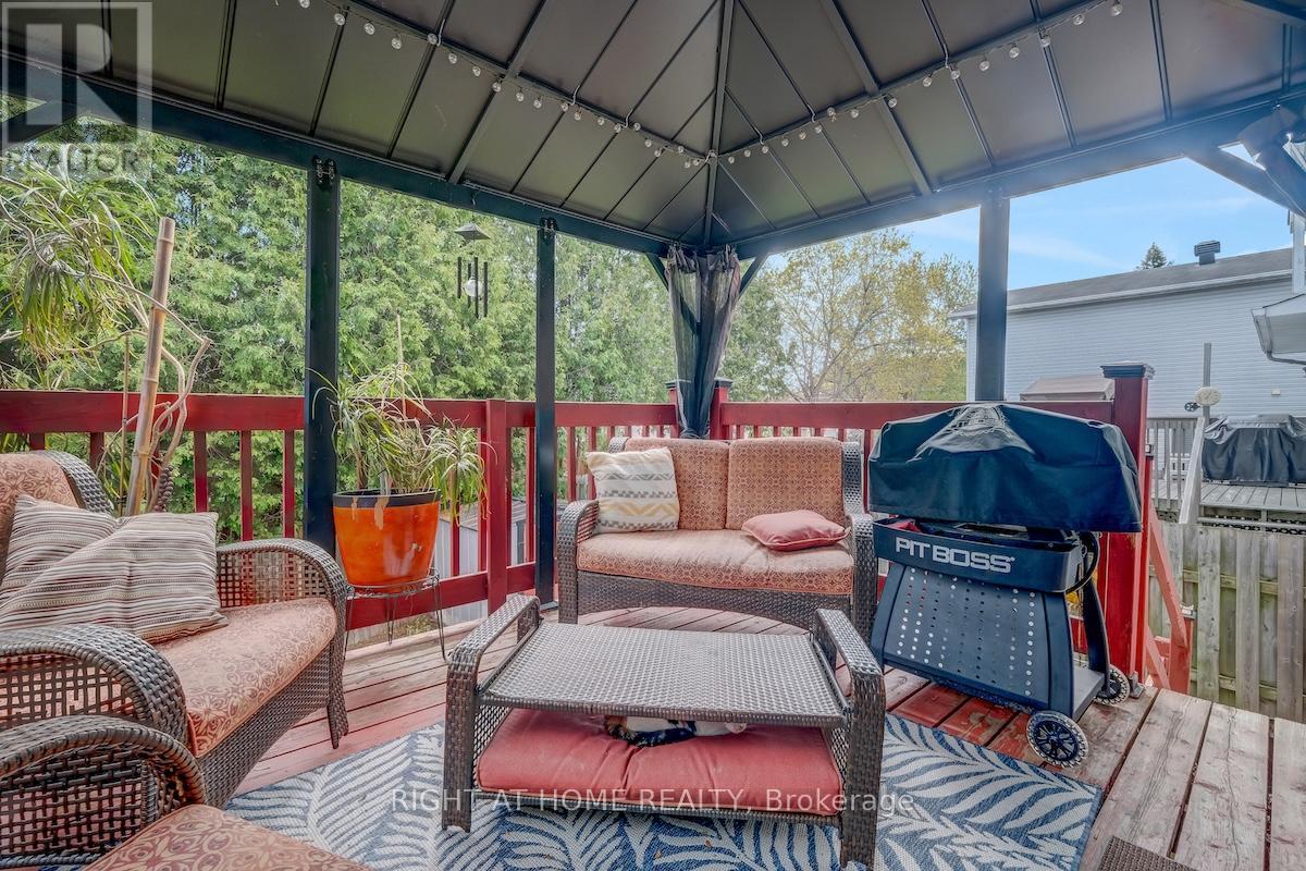 951 LAWRENCE STREET - 28