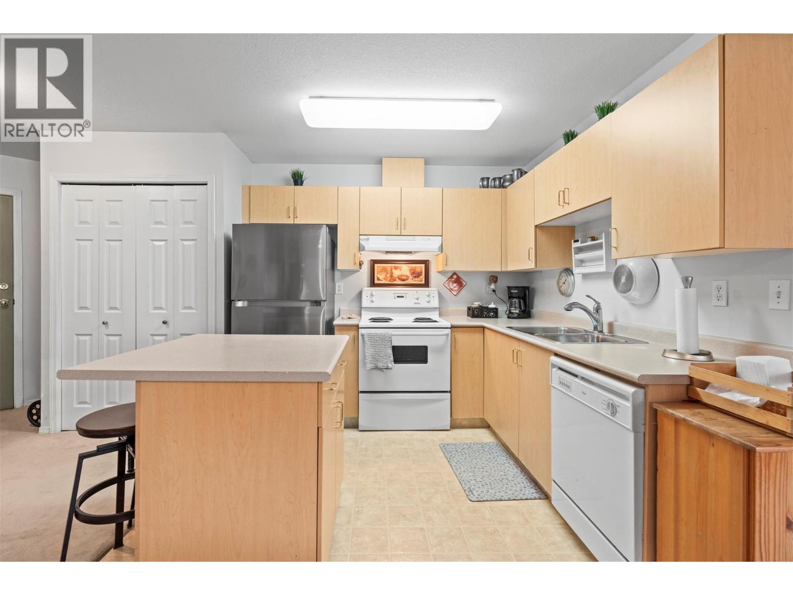 4900 Okanagan Avenue Unit# 402, Vernon