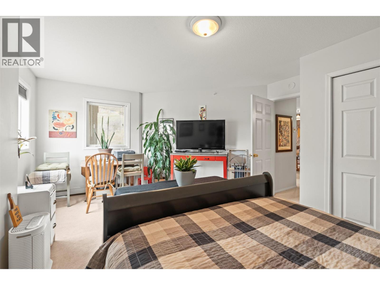 #402 4900 Okanagan Avenue - 22