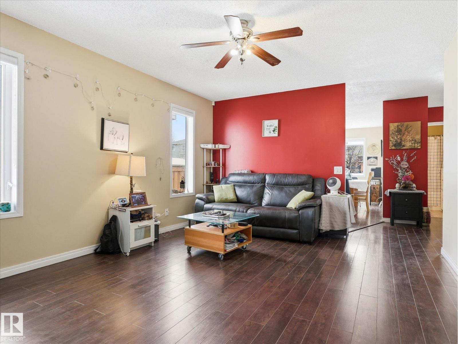 15135 43 ST NW NW, Edmonton