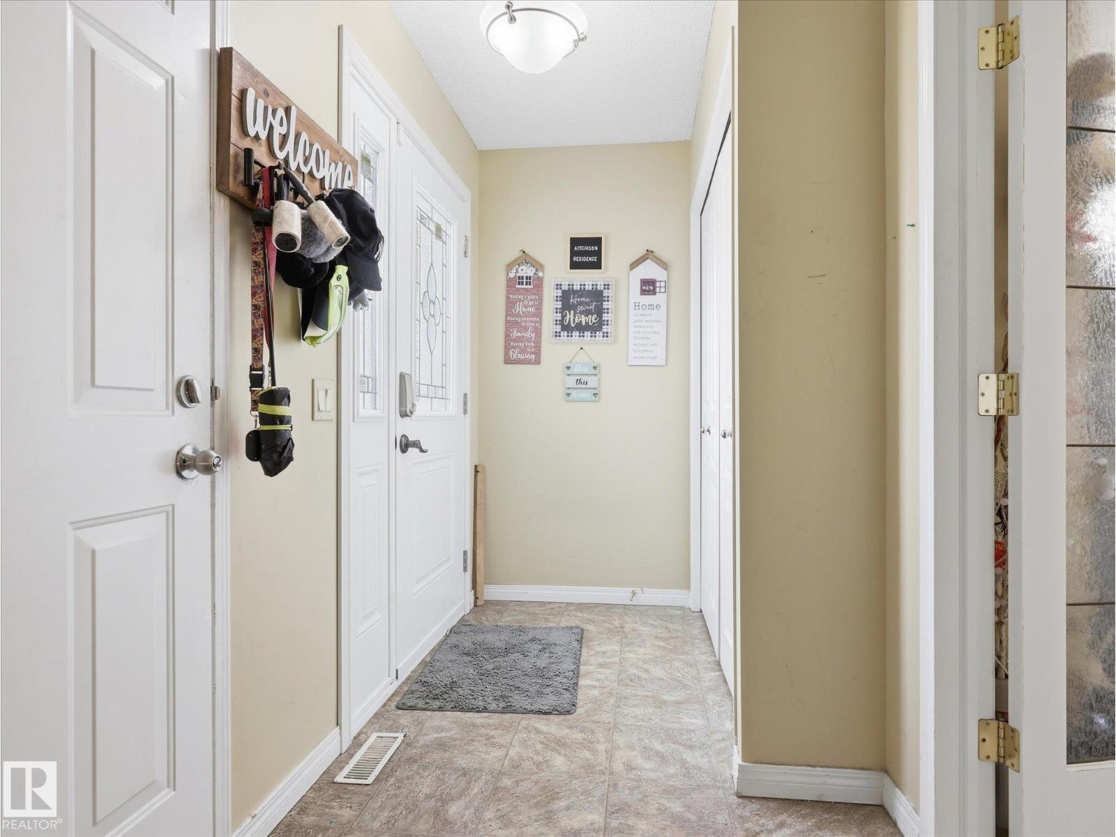 15135 43 ST NW NW, Edmonton