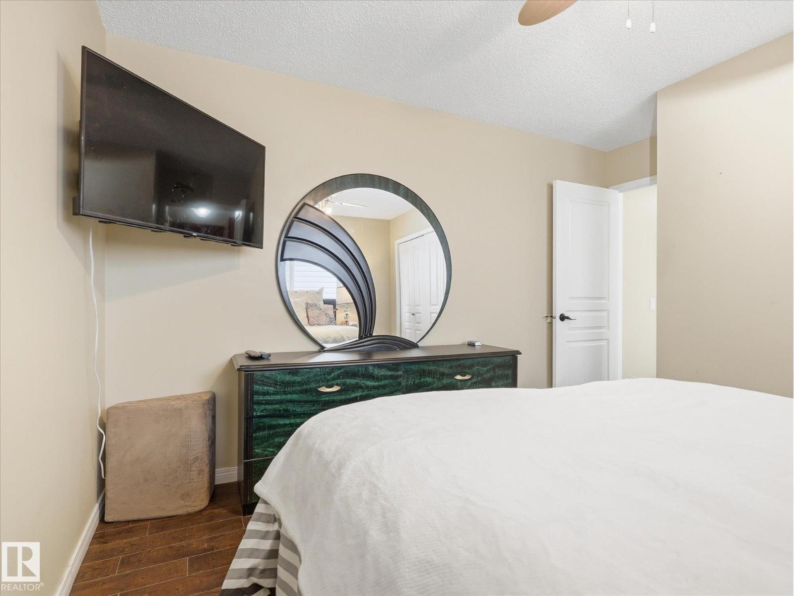 15135 43 ST NW NW, Edmonton