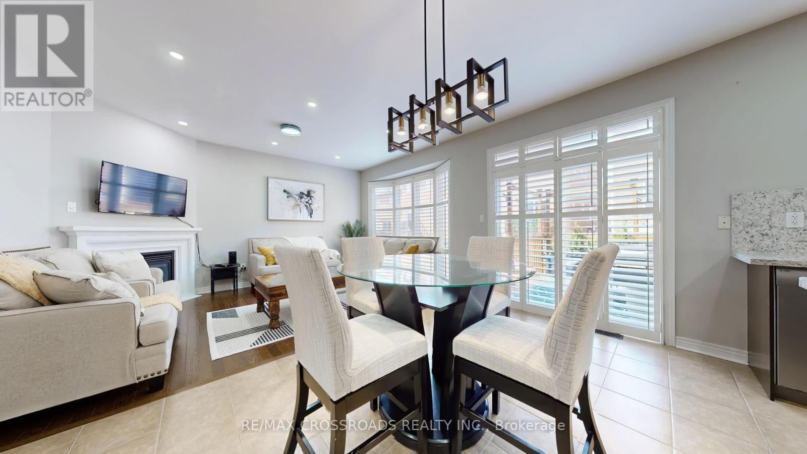 378 MALBOEUF COURT - 21