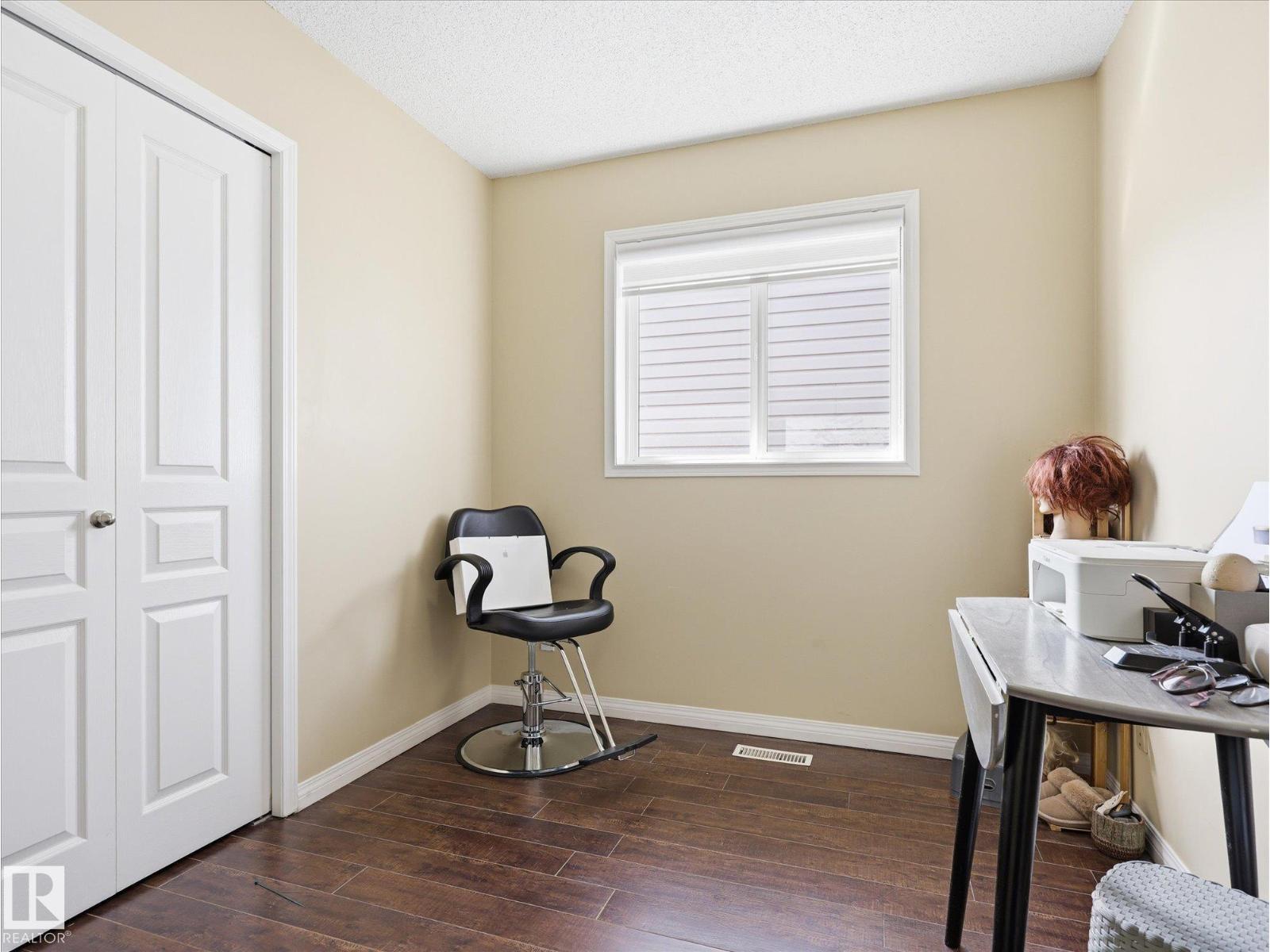 15135 43 ST NW NW, Edmonton