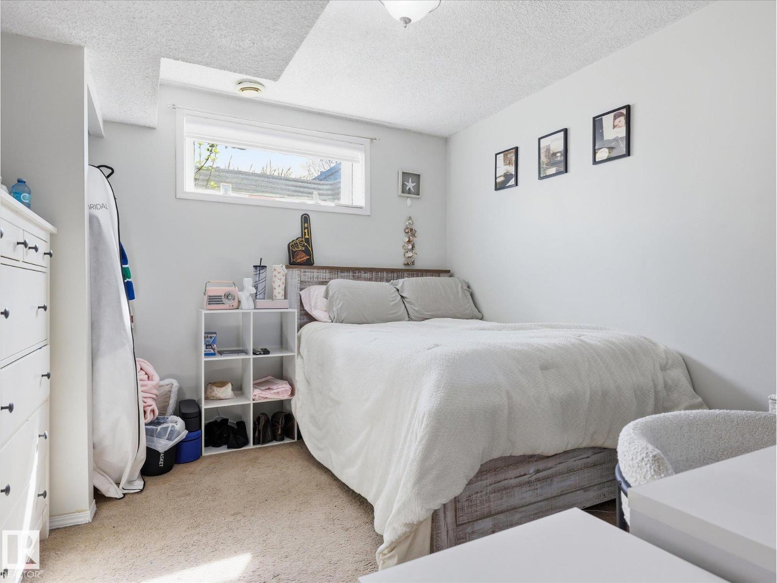 15135 43 ST NW NW, Edmonton