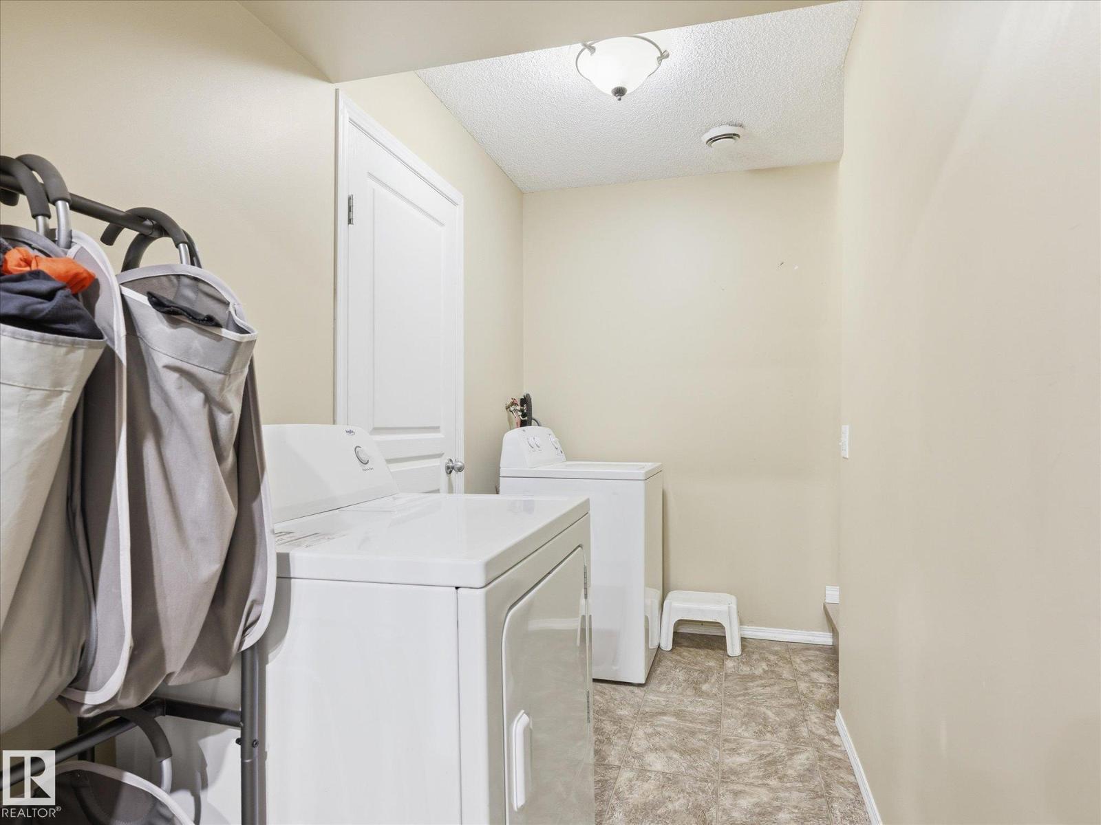 15135 43 ST NW NW, Edmonton