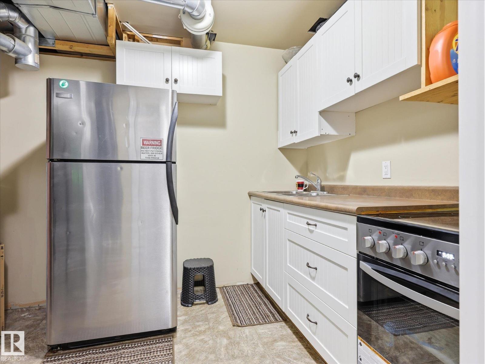 15135 43 ST NW NW, Edmonton