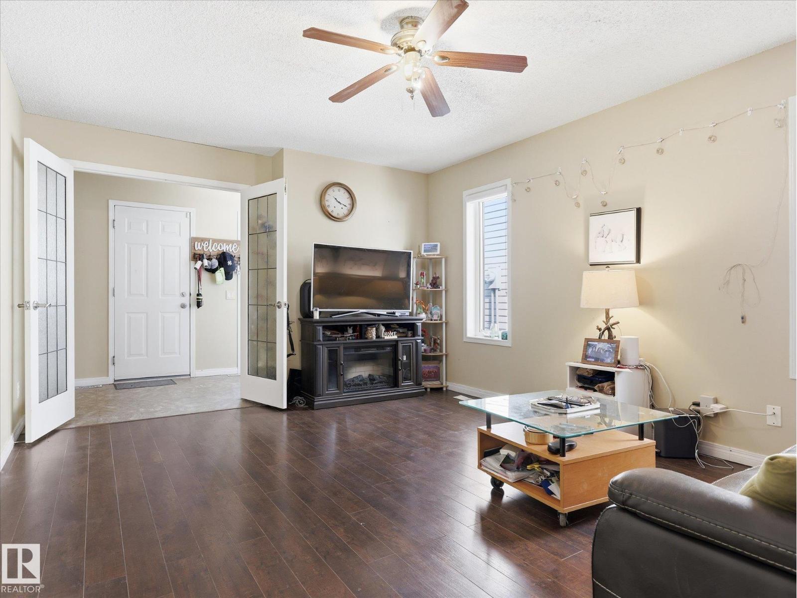 15135 43 ST NW NW, Edmonton