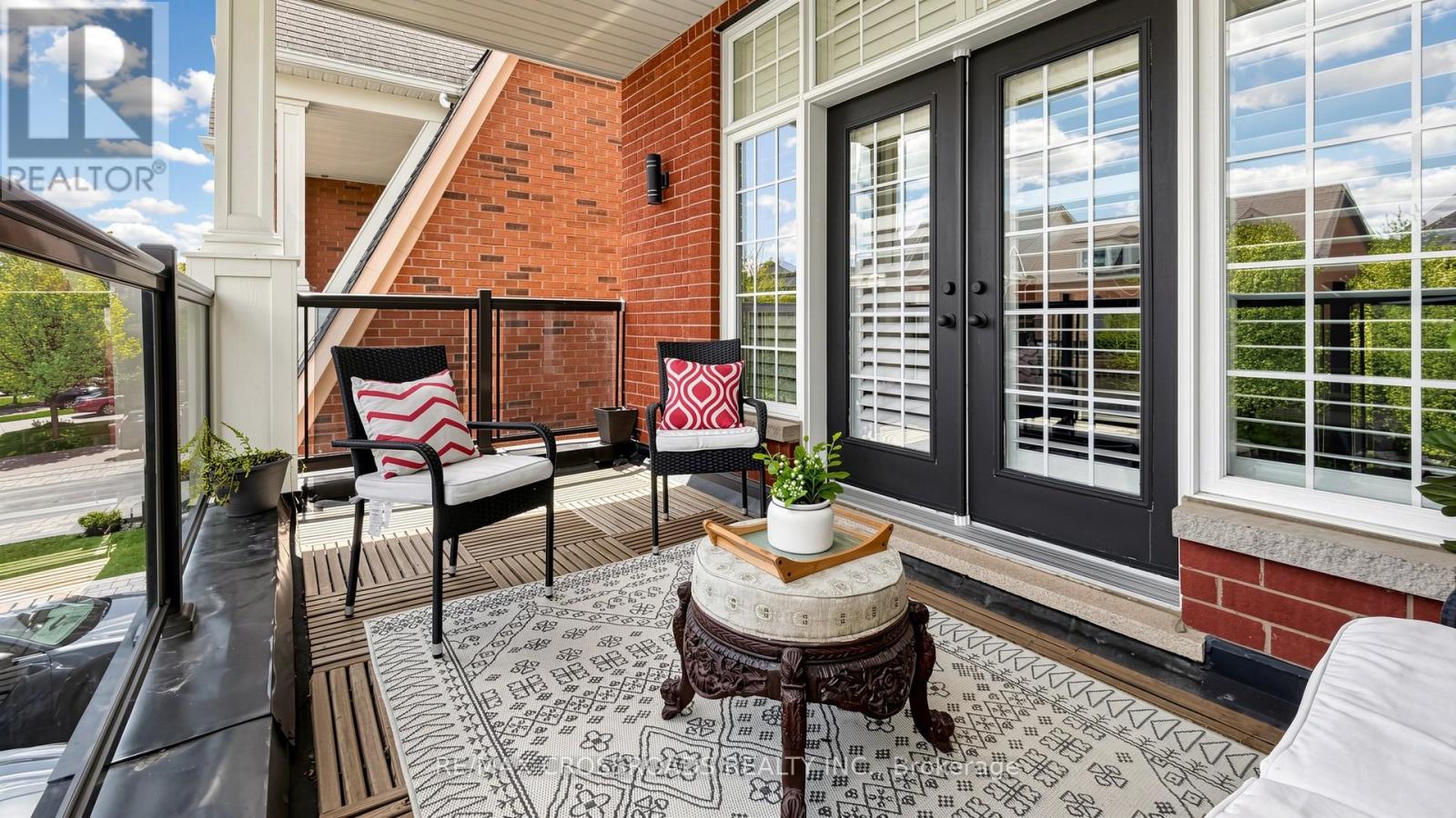 378 MALBOEUF COURT - 9
