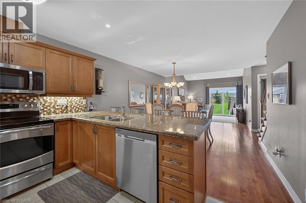 53 HALLMARK Trail, Hamilton, Ontario, L9B0B8 — Photo 6