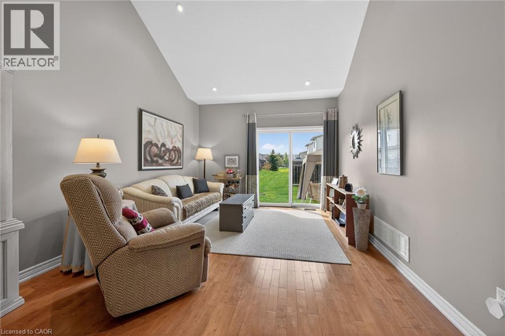 53 HALLMARK Trail, Hamilton, Ontario, L9B0B8 — Photo 7