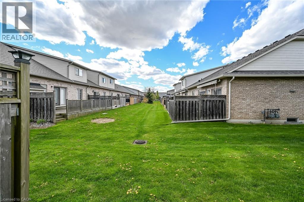 53 HALLMARK Trail, Hamilton, Ontario, L9B0B8 — Photo 11