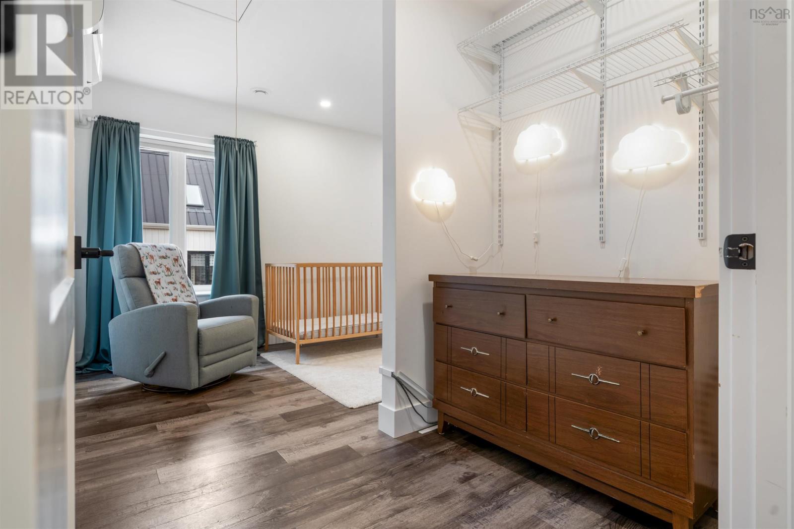 18 MONARCH Terrace - 31