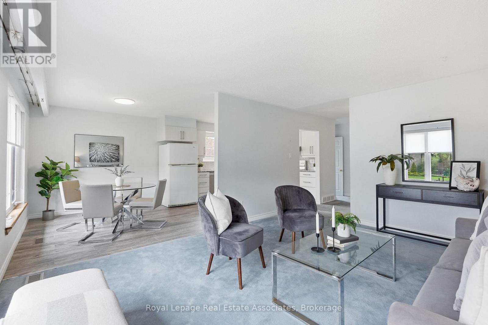 13 FERNDALE CRESCENT - 9