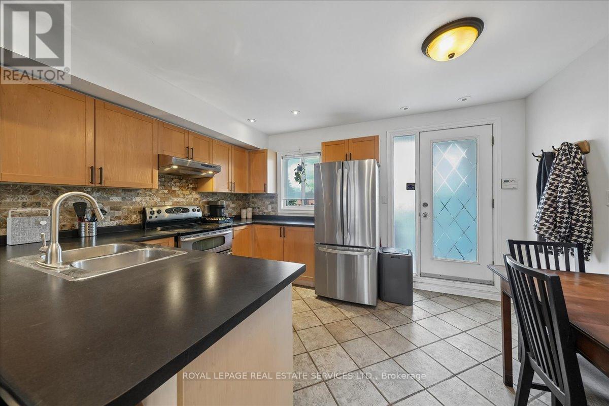 14 CONNOLLY STREET - 17