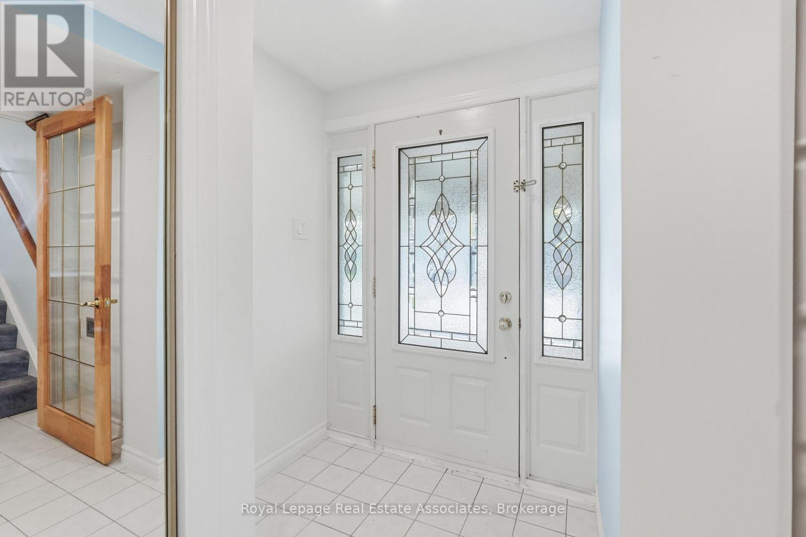 13 FERNDALE CRESCENT - Image 3