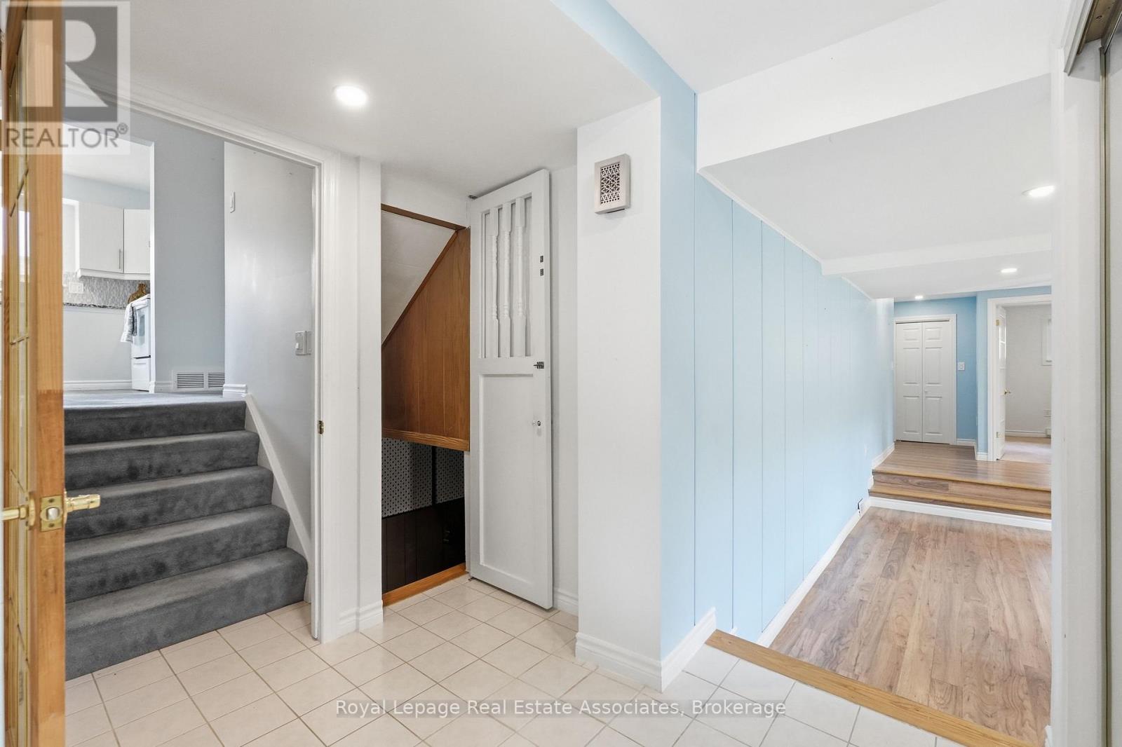 13 FERNDALE CRESCENT - 4