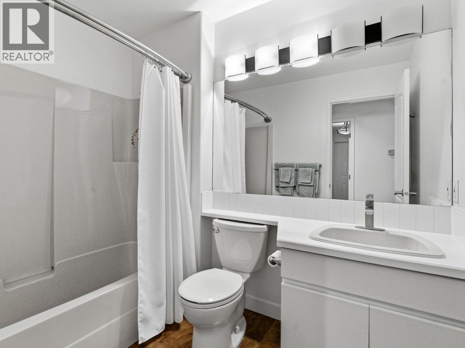 650 Lexington Drive Unit# 304, Kelowna
