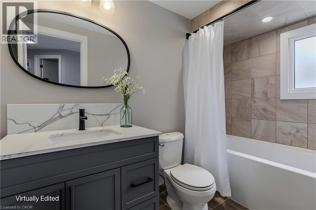 754 HAWKINS Crescent, Burlington, Ontario, L7S2E2 — Photo 14