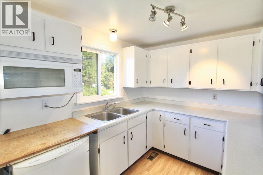 2 FROESE SUBDIVISION ROAD - 10