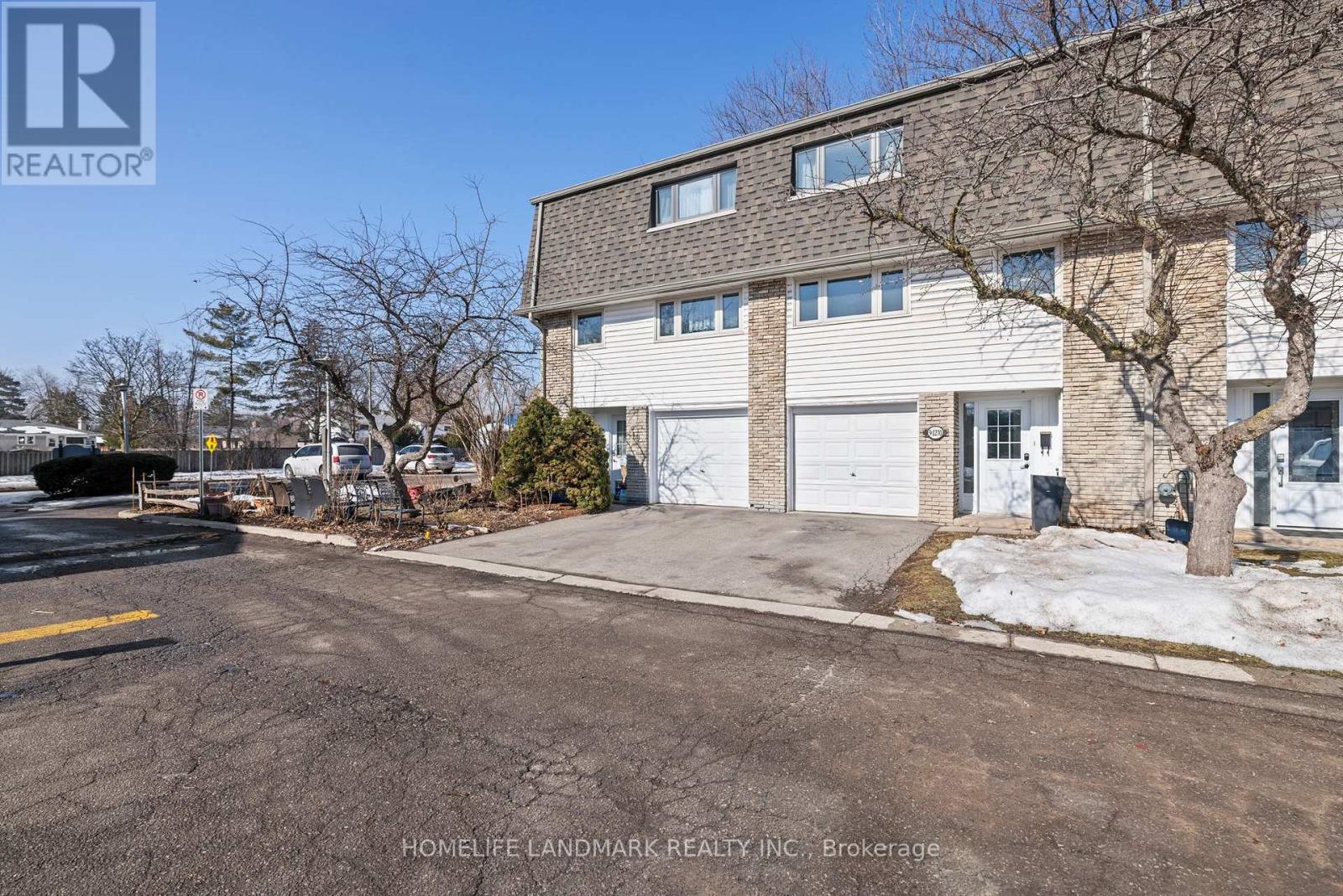 #9 1270 GAINSBOROUGH DRIVE - 33