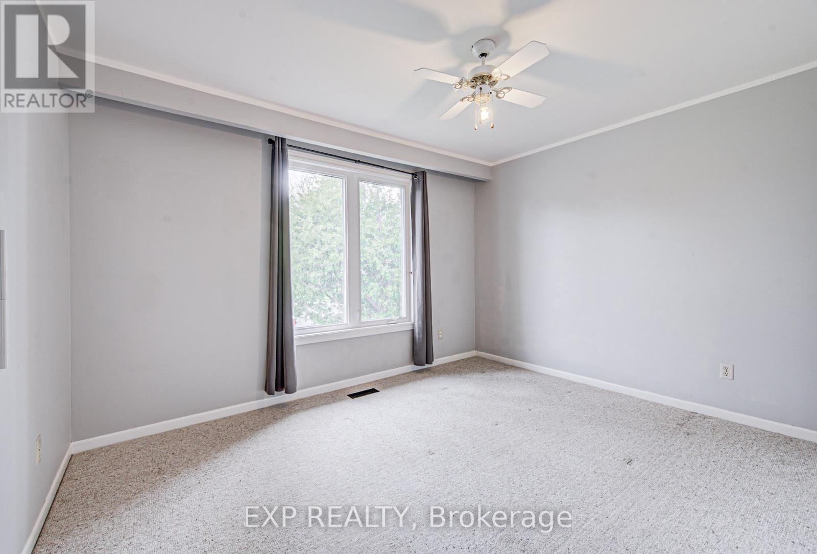8 SANFORD CRESCENT - 18