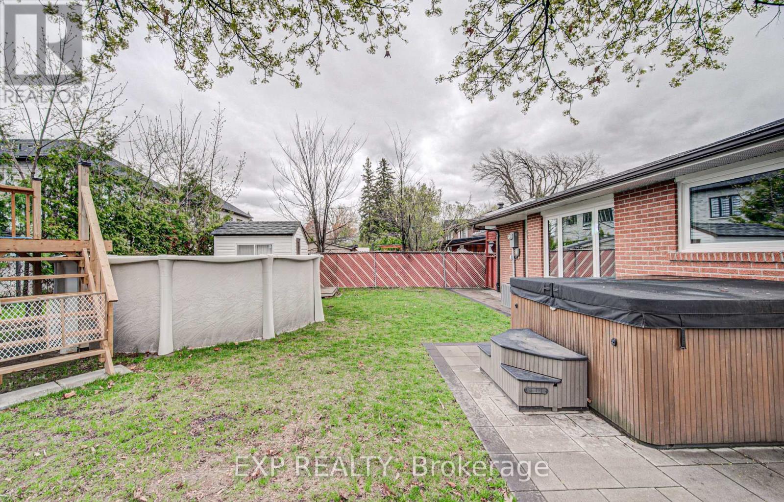 8 SANFORD CRESCENT - 29