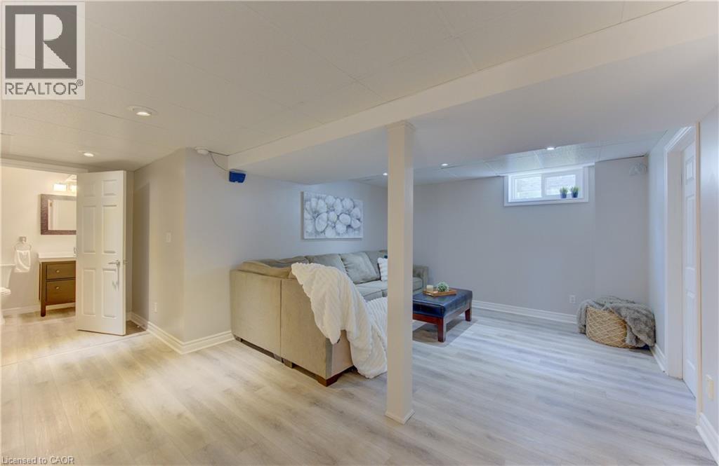3 MARLIS Crescent, Kitchener, Ontario, N2E3K6 — Photo 21