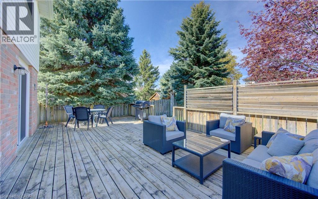 3 MARLIS Crescent, Kitchener, Ontario, N2E3K6 — Photo 24