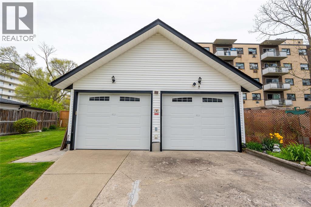 826 LYNWOOD AVENUE - 23