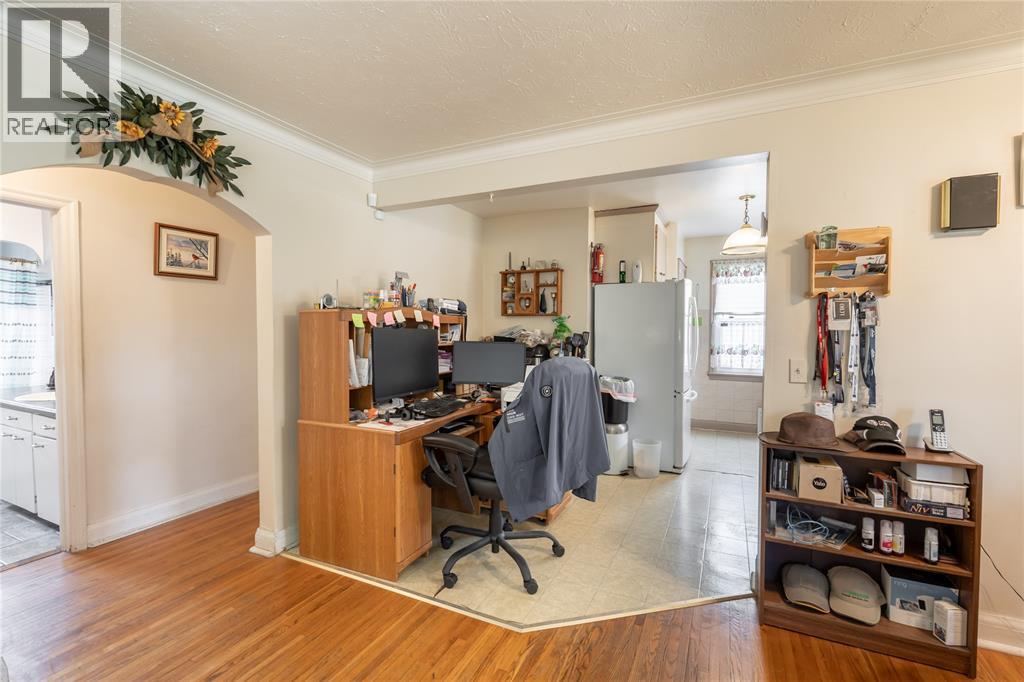 826 LYNWOOD AVENUE - 8