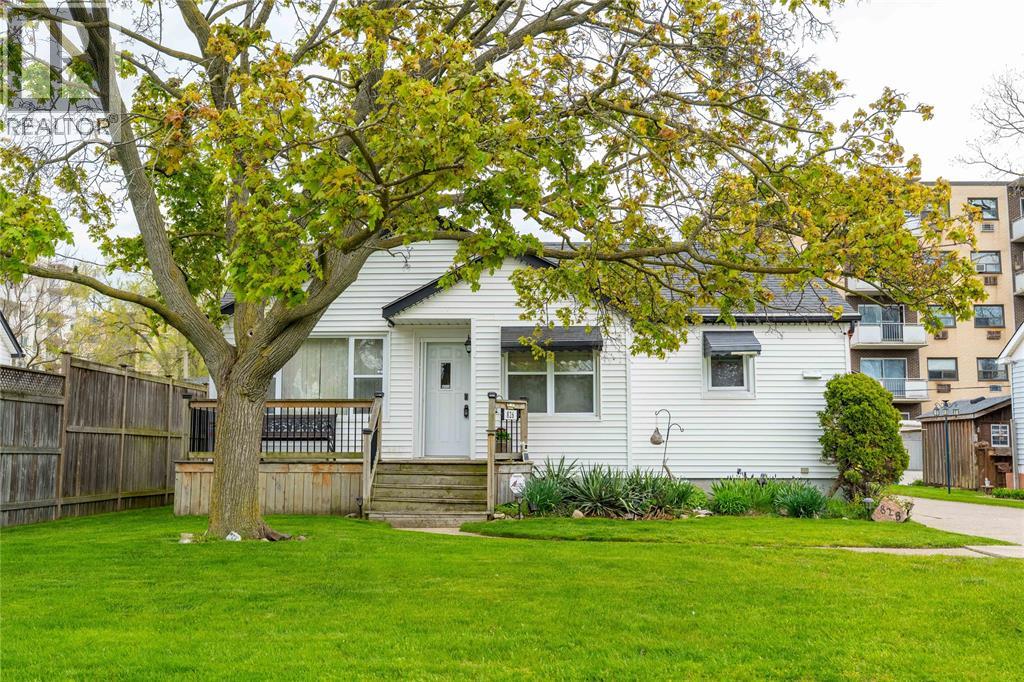 826 LYNWOOD AVENUE - 1
