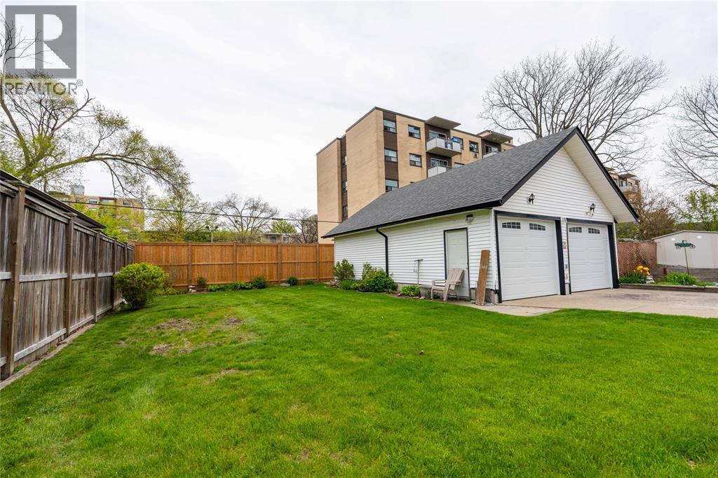 826 LYNWOOD AVENUE - 26