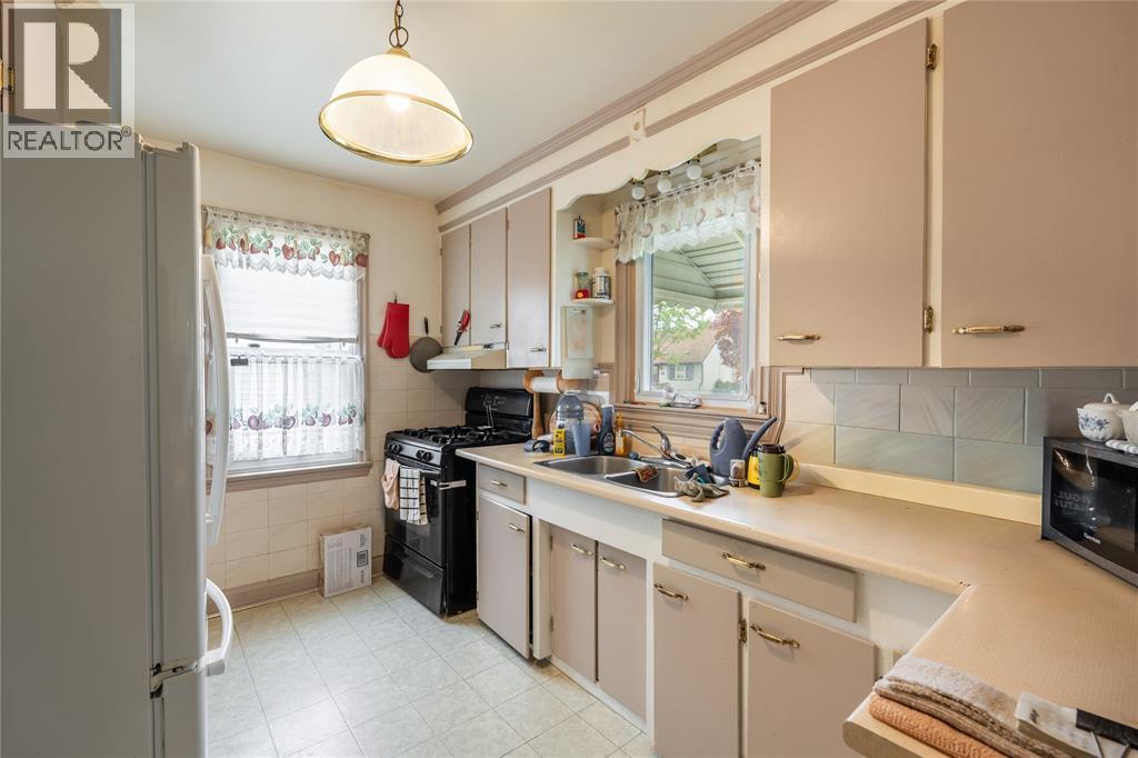 826 LYNWOOD AVENUE - 9