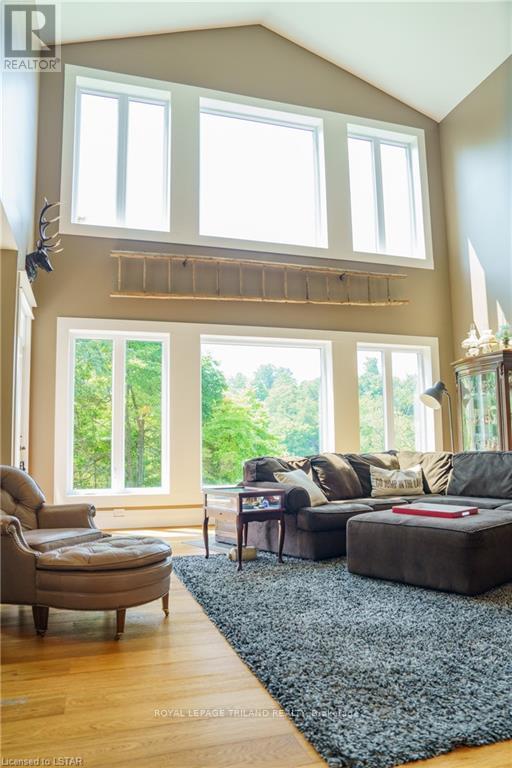 4118 THOMAS ROAD - 6