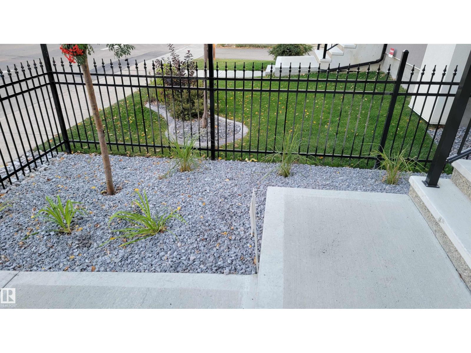 10038 142 ST NW, Edmonton