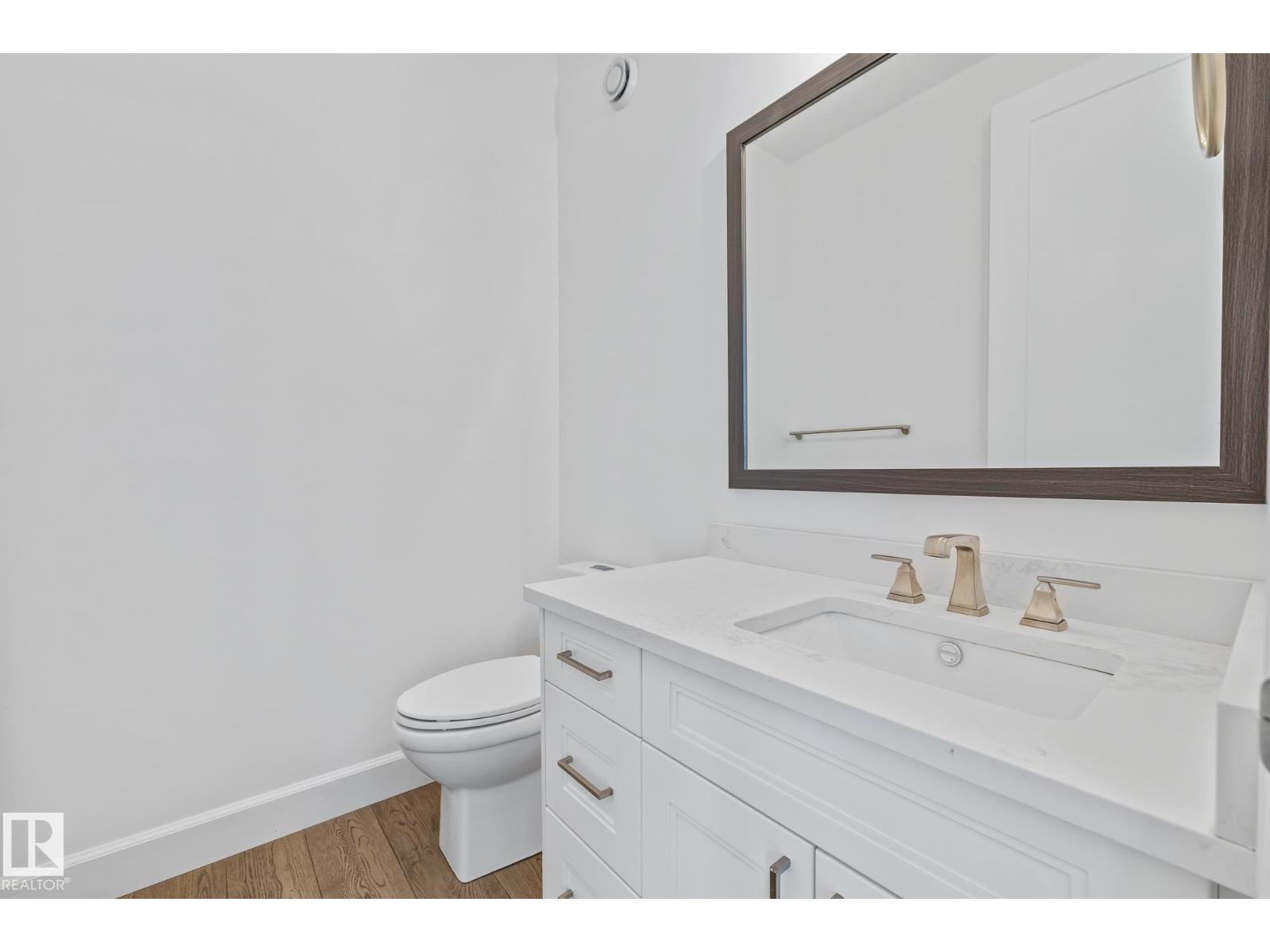 10038 142 ST NW - 22