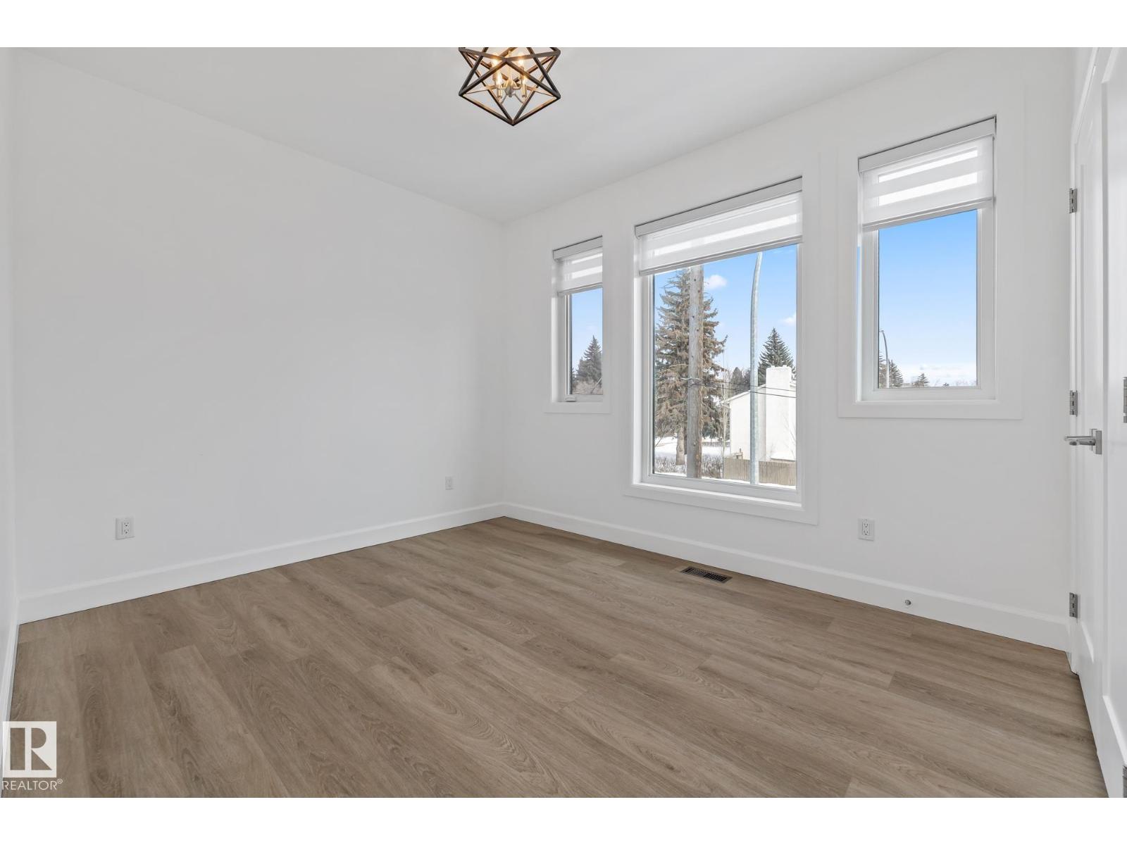 10038 142 ST NW, Edmonton