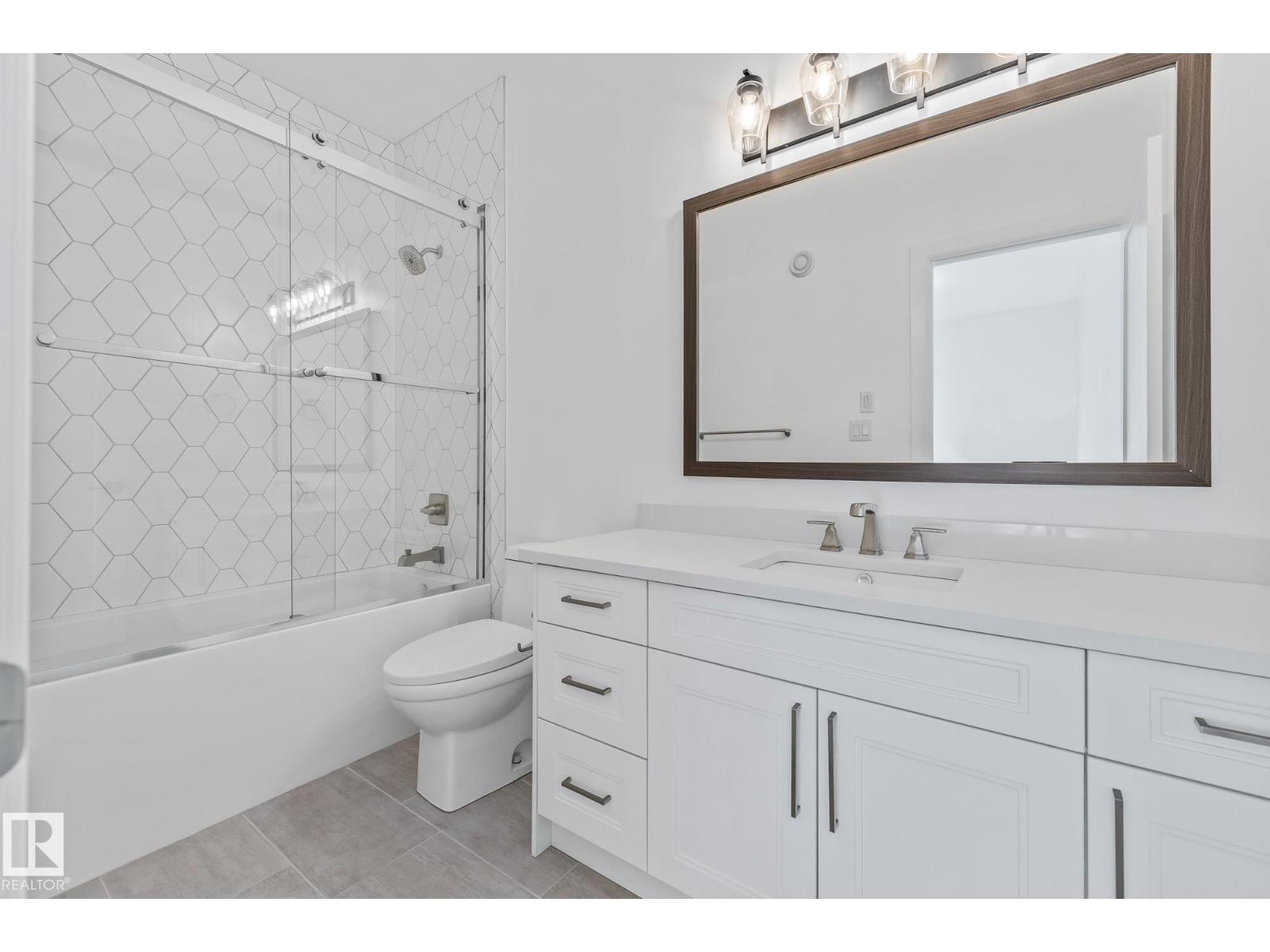 10038 142 ST NW - 60