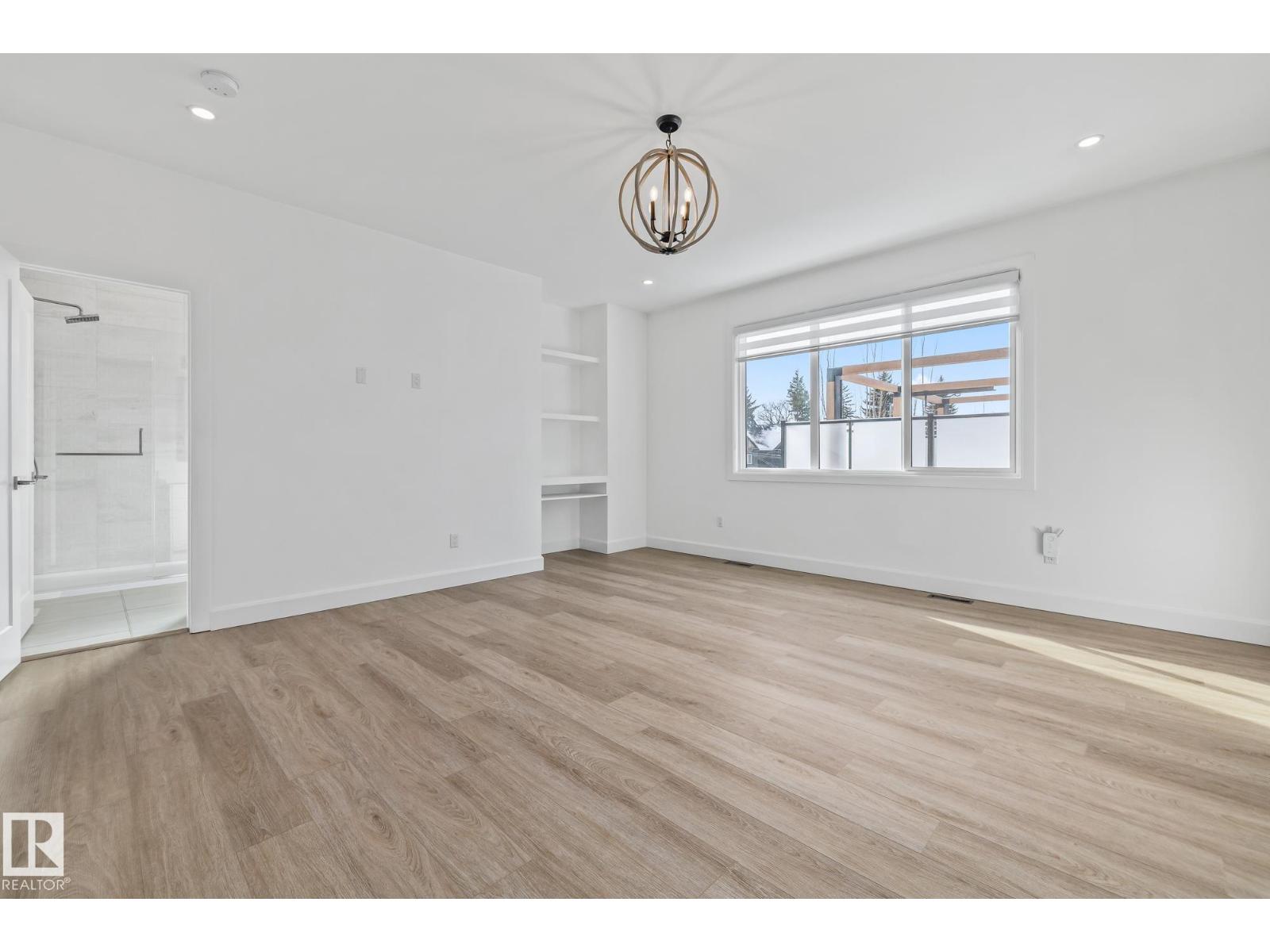 10038 142 ST NW, Edmonton