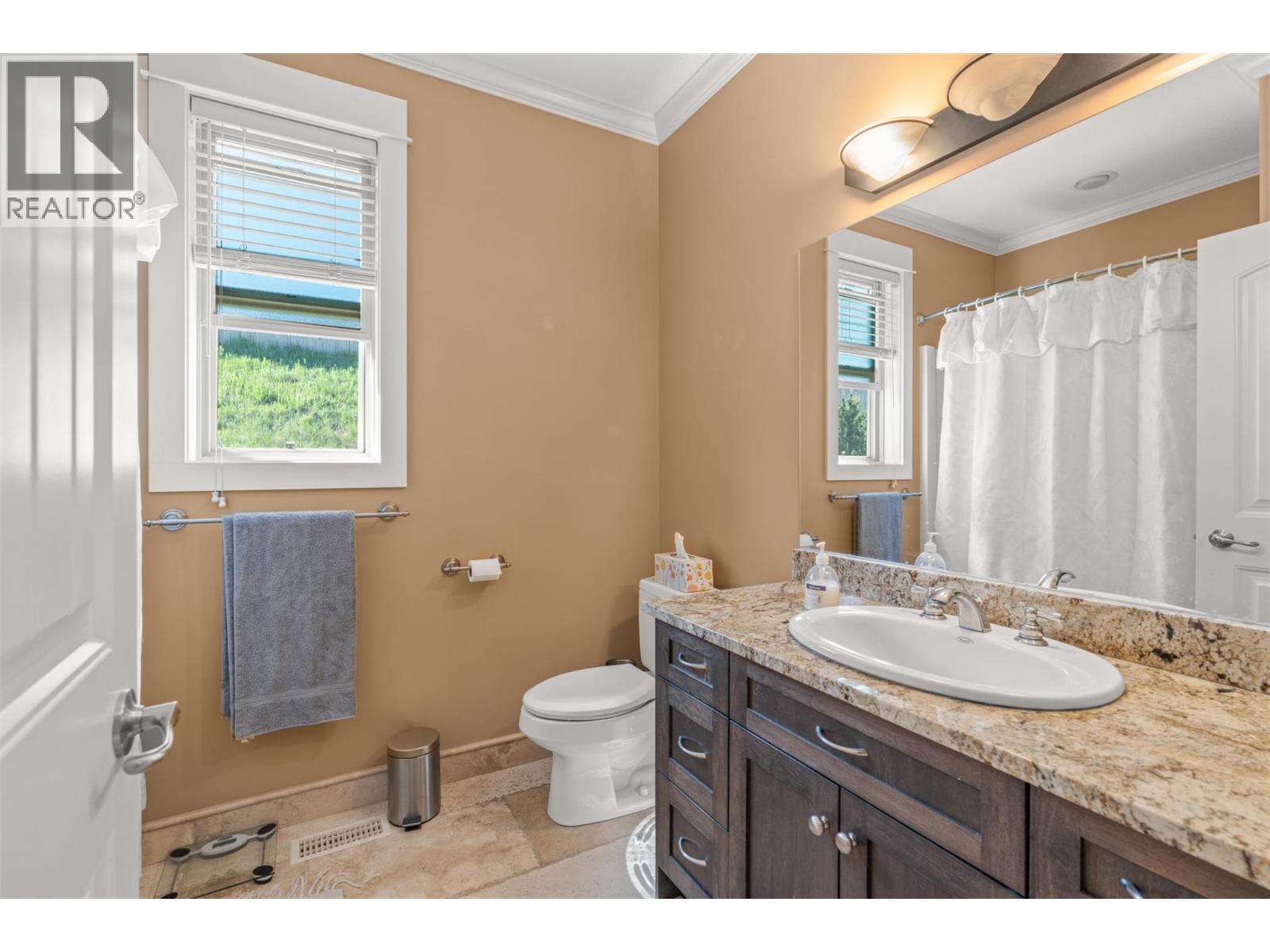 #81 7760 Okanagan Landing Road - 47