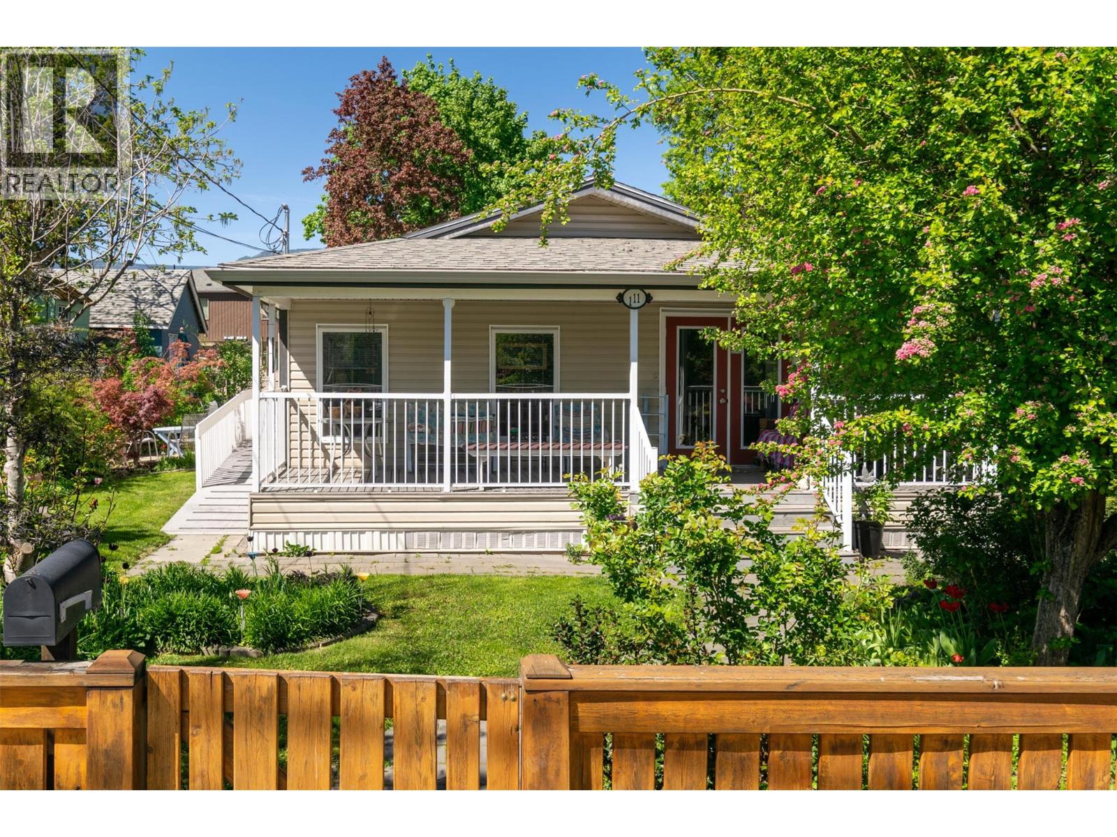 111 1 Street SE - 25